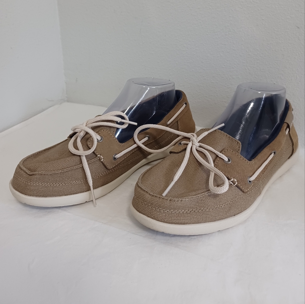 Crocs Walu waterproof canvas shoes loafers tan lace-up size 9w